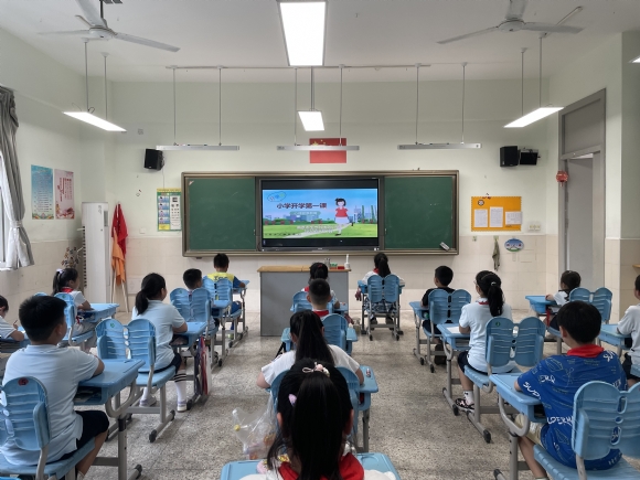 附件：班集体验收四年级IMG_1529.JPG