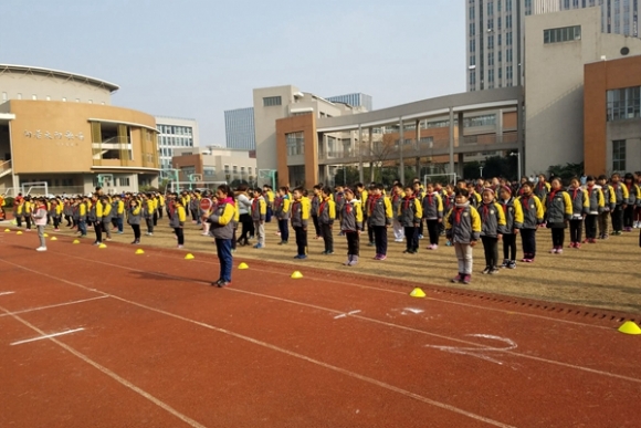 附件：OFY7ARD1NNBI}ZMGC2$HQC9.jpg