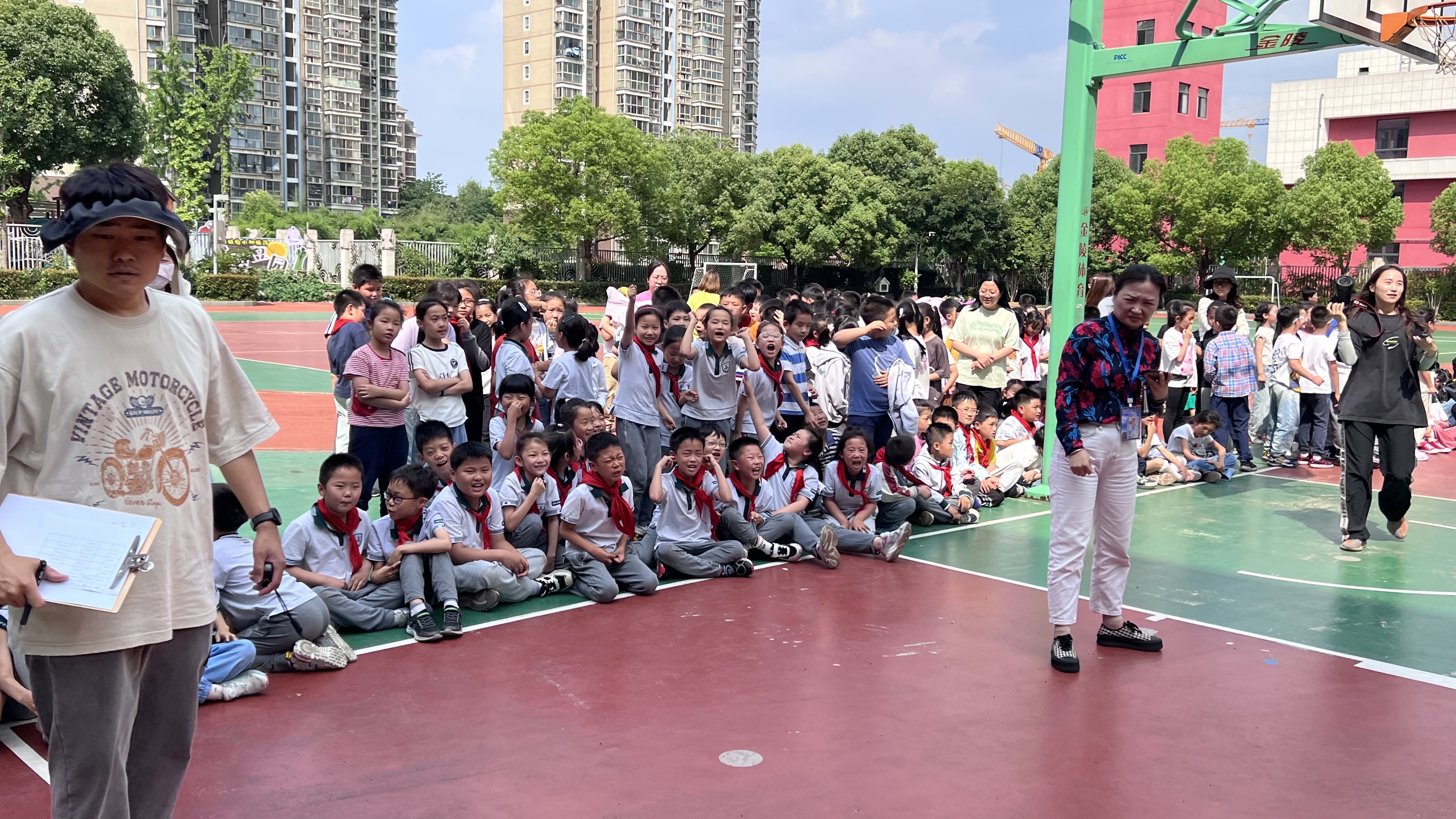 旱地龙舟.jpg