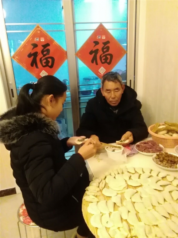 附件：3.1包饺子.jpg