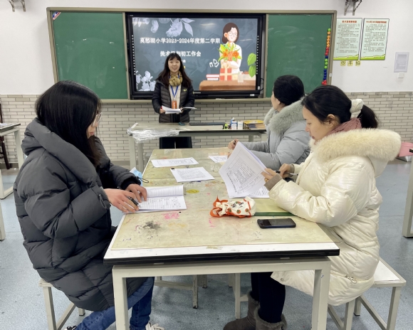 附件：教研照片1.JPG