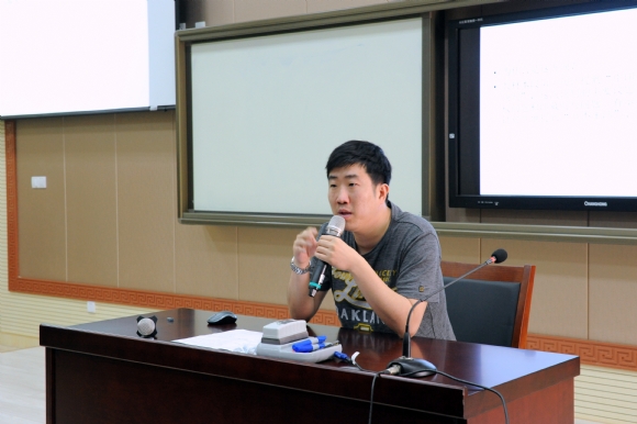 附件:点评老师1.jpg 附件:点评老师1.jpg