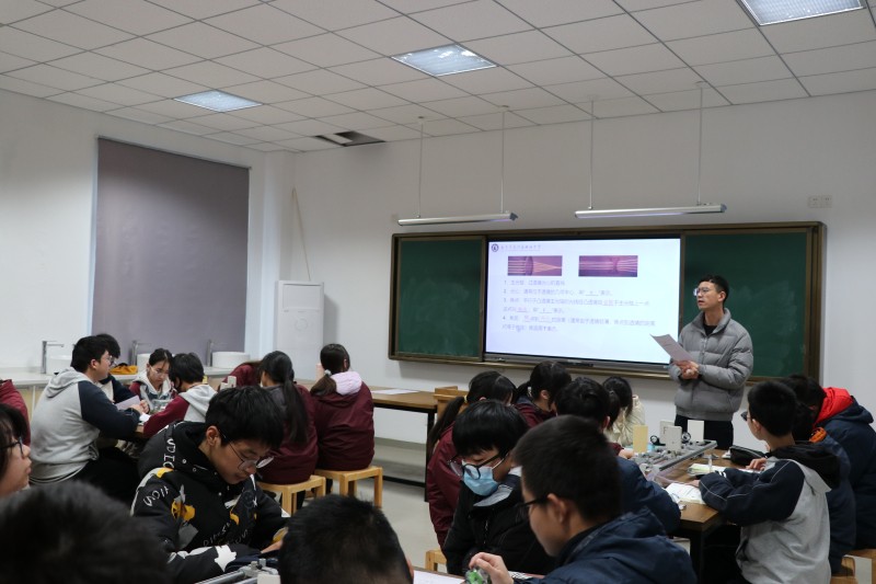 6U1A2806.jpg