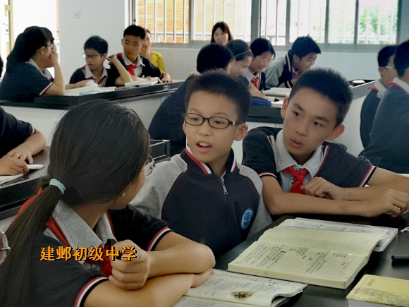 附件:学生2.jpg 附件:学生2.jpg