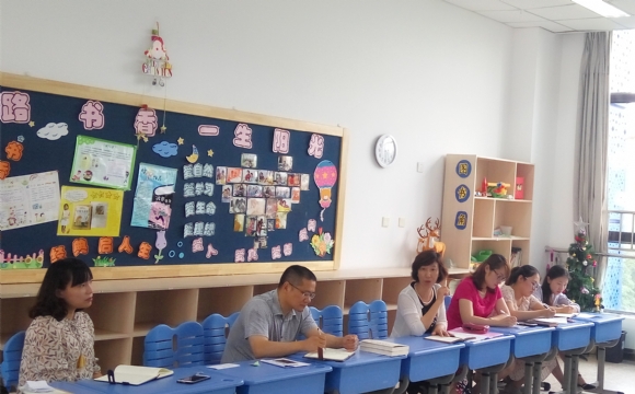 附件：蒋校长为本次教育小组报告会做总结.jpg