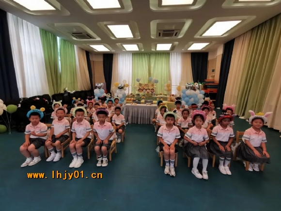 附件：毕业典礼5.jpg