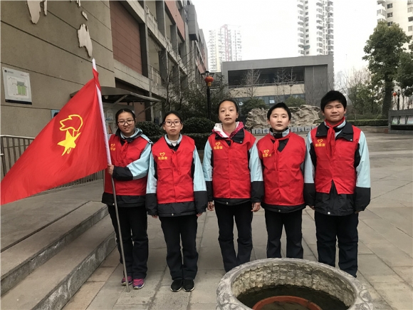 附件：学雷锋学生志愿者.JPG