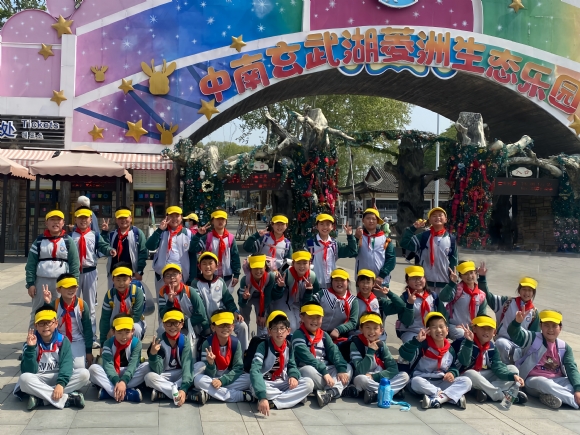 附件：0B5C30DF56D9910415B4218AD6904AFC.png