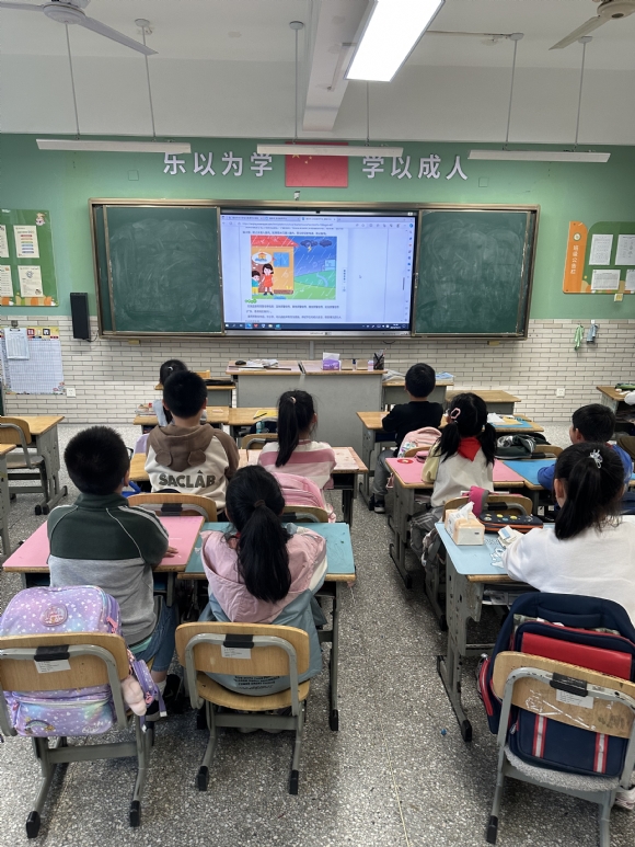 附件：E2EDEDA2F3BF5BA5817DADF64A236C2E.png