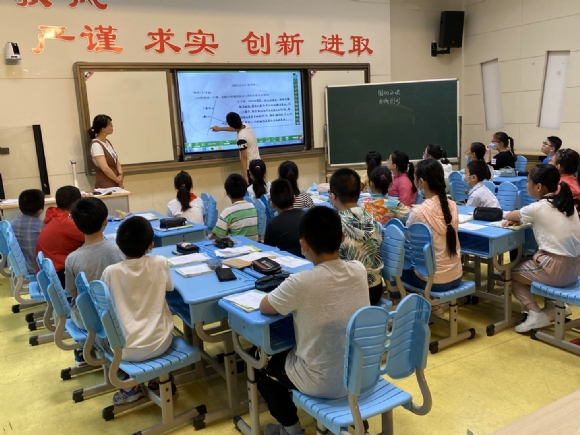 附件：webwxgetmsgimg (1).jpg