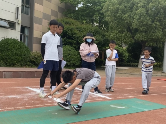 附件：C7C4F523325B3F6D8C8B3A38B45978AB.png