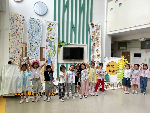 附件：毕业典礼3.jpg