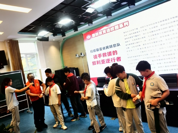 附件：2023-05-04国防动员进校园应急救护培训 (14).jpg