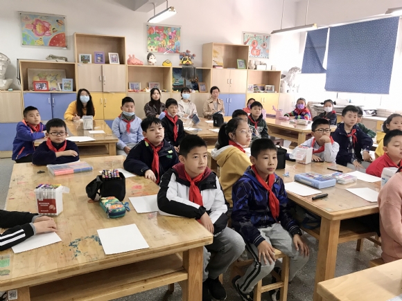 附件：美术组教师听课照片.JPG