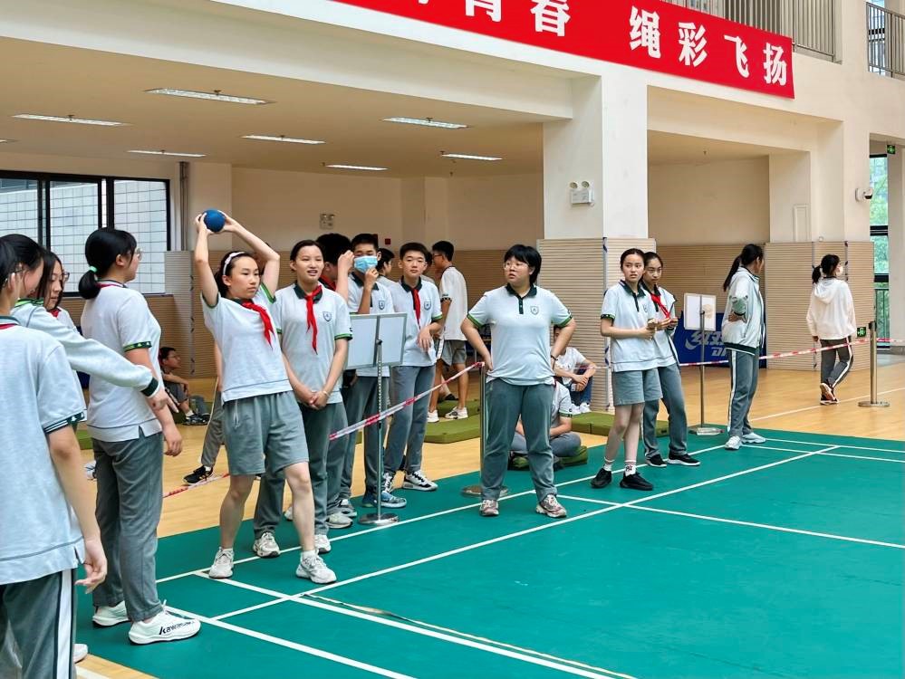 1656208306617000838.jpg 实心球.jpg