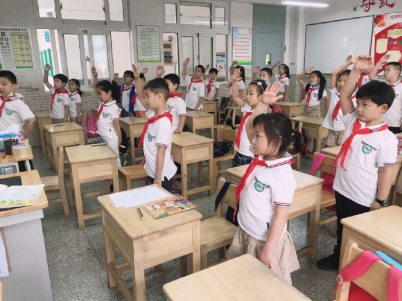 附件：8bf7514e519f3a9e809bb9c925f3a4b.jpg