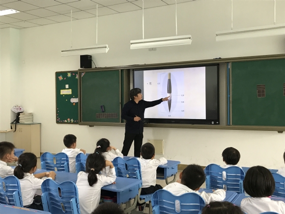附件：一（2）班书法.jpg