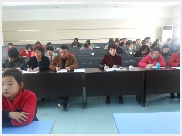 附件：古柏老师们的听课情形.jpg
