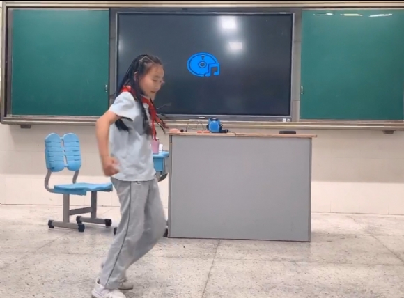 附件：BA0A535C3E9A5B067BCB25D5471997C5.png