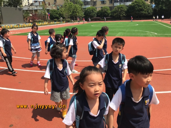 附件：操场.jpg