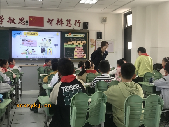 附件:罗庆宁老师授课照片.jpg 附件:罗庆宁老师授课照片.jpg
