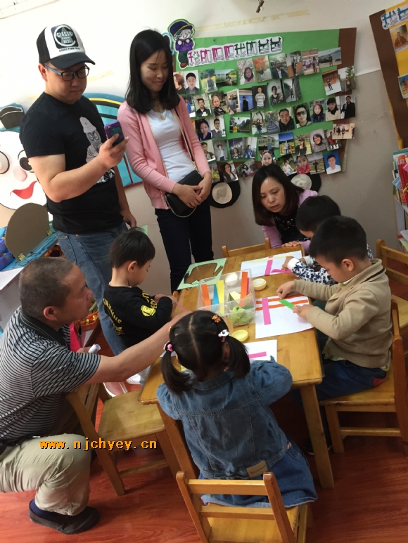 附件：小3班发现主题活动IMG_1754.JPG