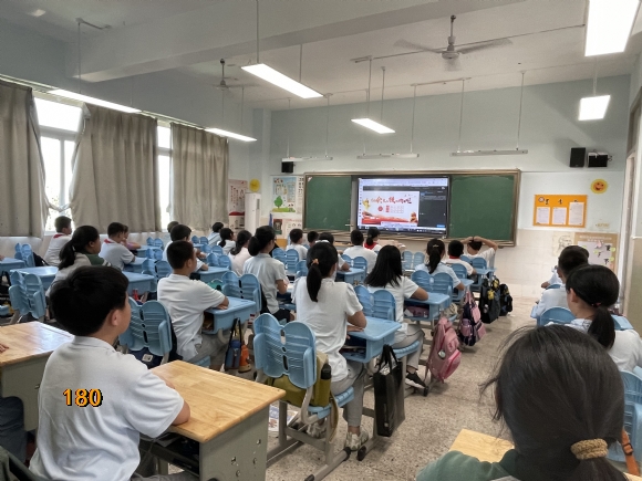 附件：60938C932E811E5459E8041F43A4E7F4.png