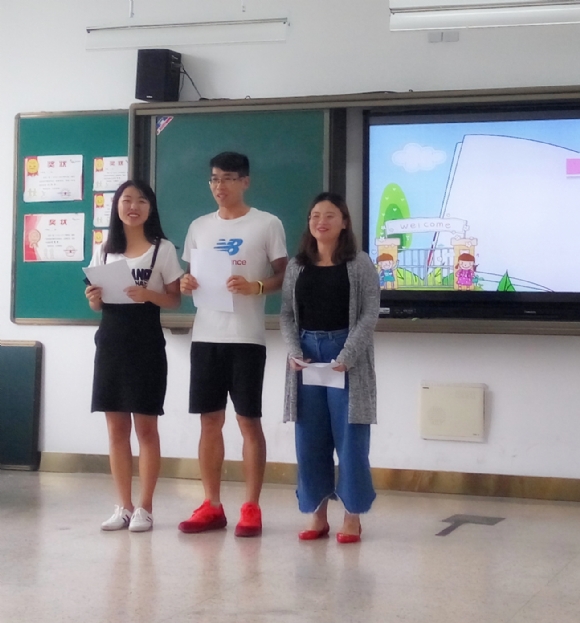 附件：斗志昂扬的一（6）班教育小组.jpg