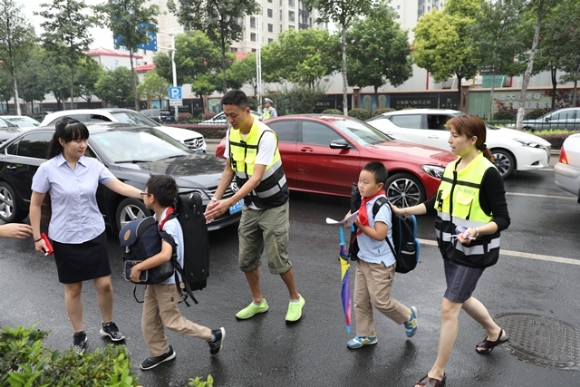 附件：瀹堕暱蹇楁効鑰呮姢瀛﹀矖.JPG
