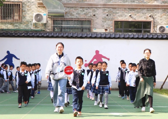 附件：041ED06AD347637E25DA4C444AF4FF44.jpg