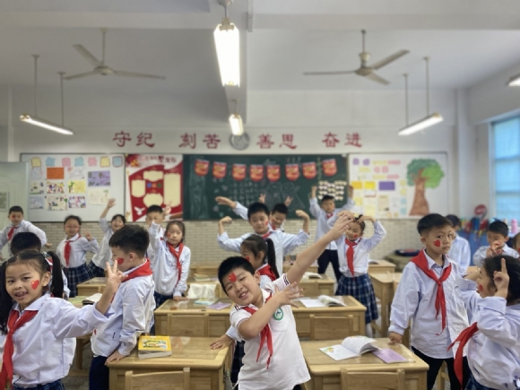 附件：980F50BBFD5EB89A1145231CDEE921AD.png
