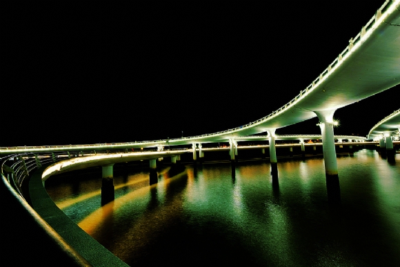 附件:杨超然 夜幕下的跨海大桥(摄于厦门).JPG 附件:杨超然 夜幕下的跨海大桥(摄于厦门).JPG