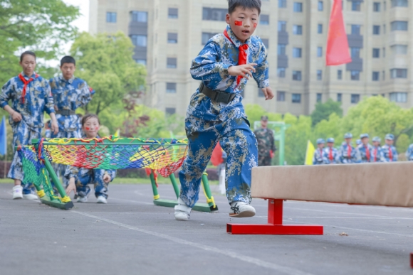 附件:2023-4-18-江东门小学国防教育实践活动241.jpg 附件:2023-4-18-江东门小学国防教育实践活动241.jpg