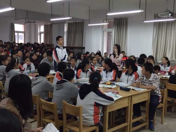 附件:袁晶授课.jpg 附件:袁晶授课.jpg