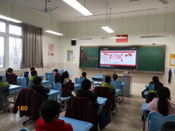 附件：元宵节队会课.JPG