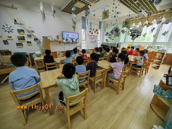 附件：云参观小学.jpg