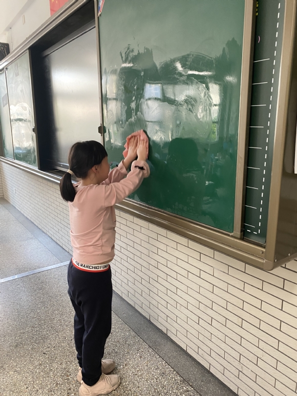 附件：24F8056ED9C662FD0349DC63D22586FA.png