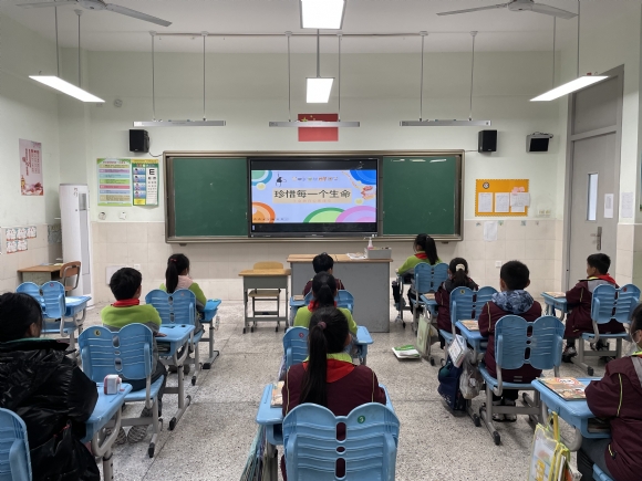 附件：07B3BBF6EF02C18D6811278EB4ECB1E9.png