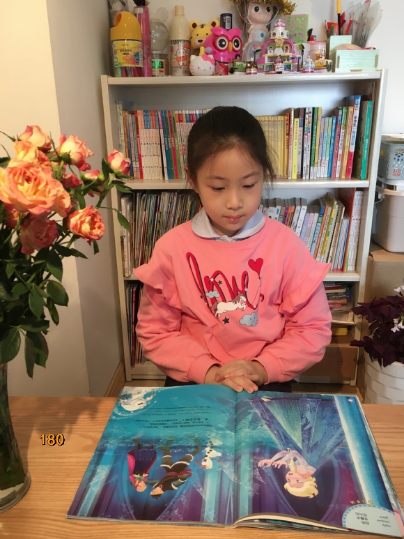附件：二三班 傅熙宸 最美家庭图书角.jpg