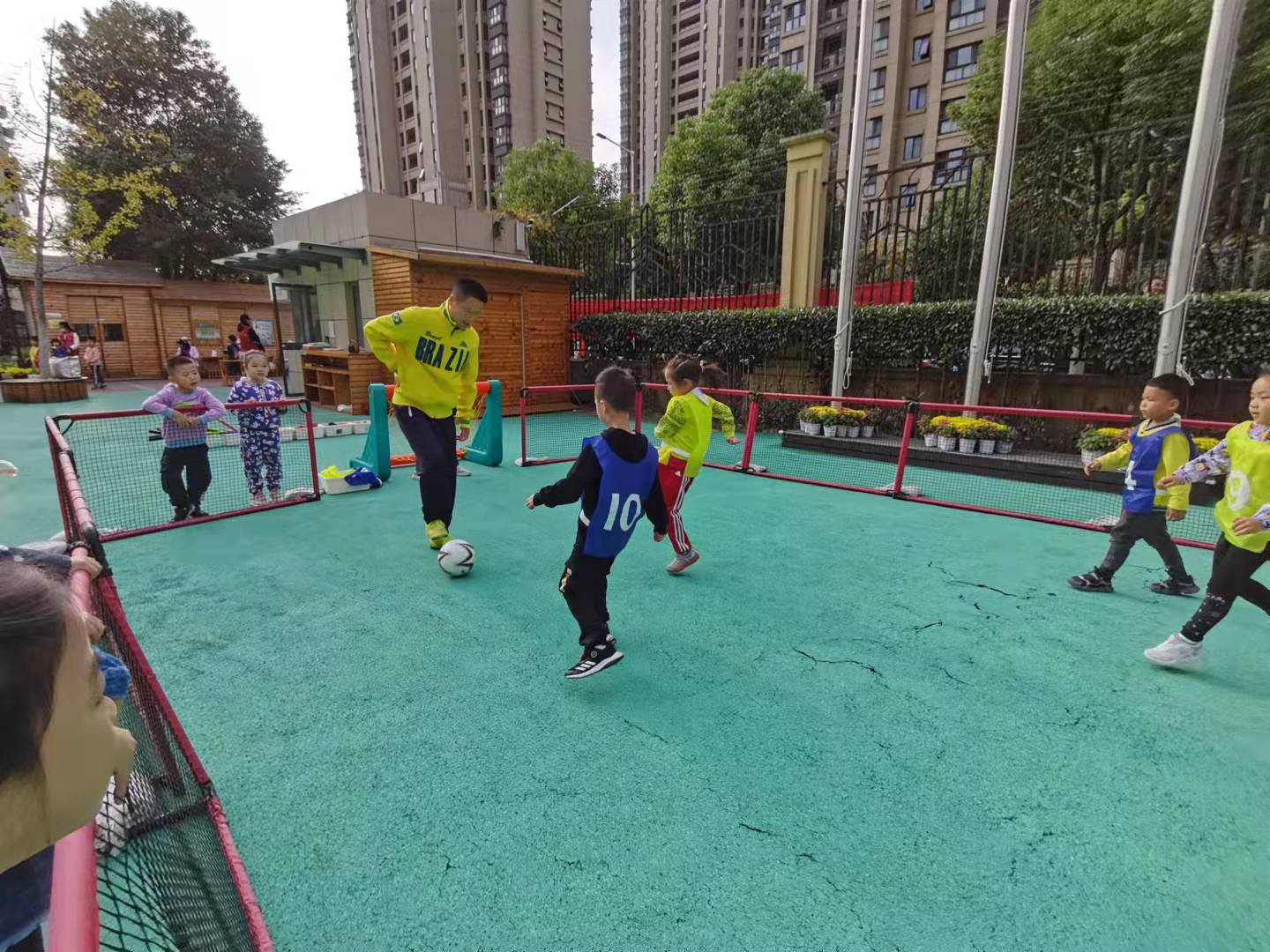 0fe38254bee44174ac7c0f8e8870e92.jpg