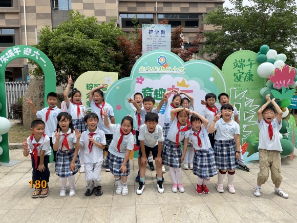 附件：57CCF8FCDF84DB9859603BBFFE85BE13.png