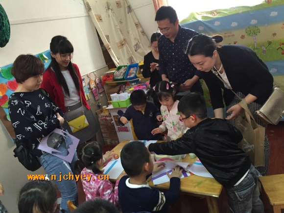 附件：小3班发现主题活动IMG_1756.JPG