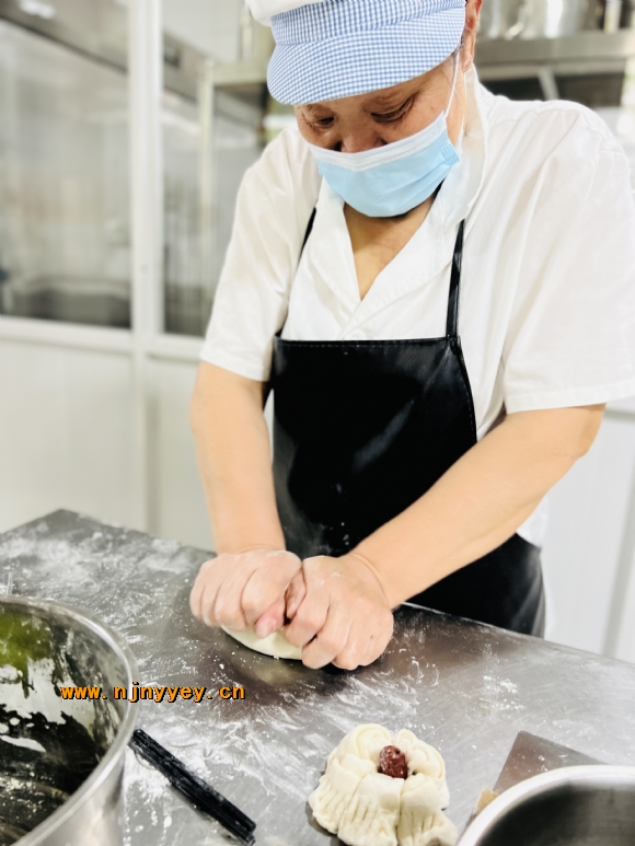 附件：3930b4567bef0f18ba16af4f963840e.jpg