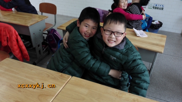 附件：给朋友一个爱的抱抱.jpg
