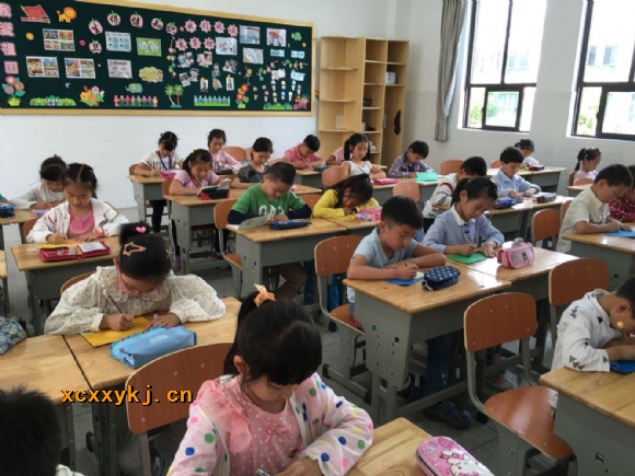 附件：我们要把对习爷爷说的心里话写在自己制作的明信片上。.jpg