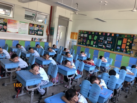 附件：午睡2.JPG