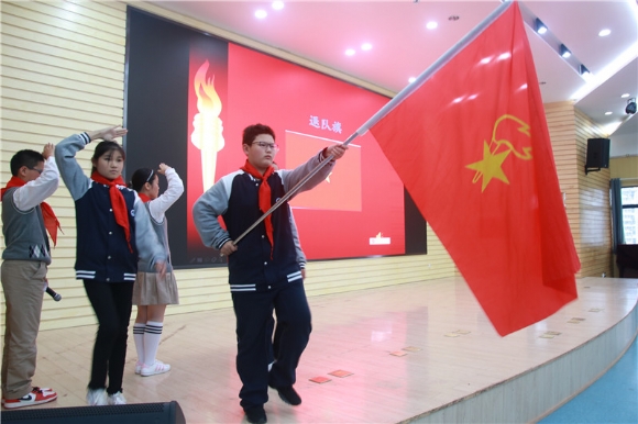 附件：閫�闃熸棗.JPG