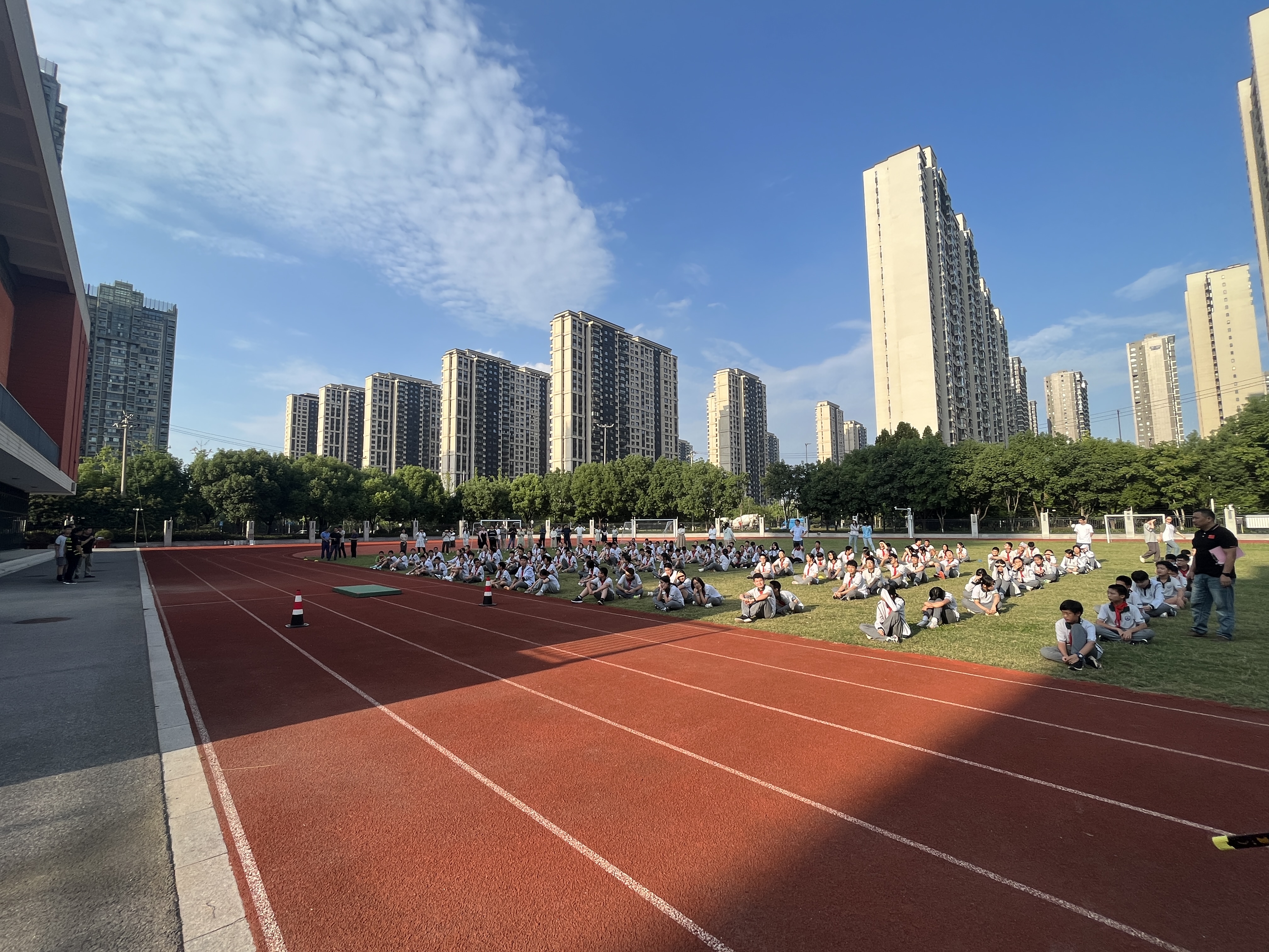 1695174713383011575.jpg IMG_8720.jpg