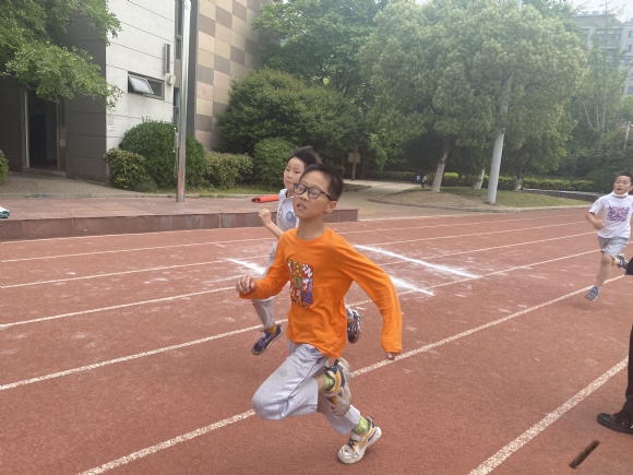 附件：906D2E1335AF4704479E6393DF29A541.png